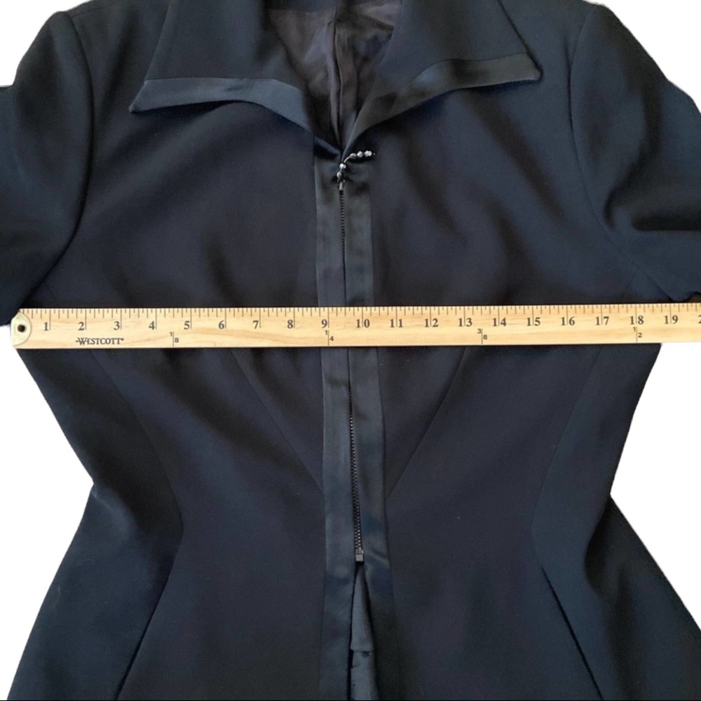 Tahari Women's Size 12 Black Polyester Blazer - Picture 10 of 10
